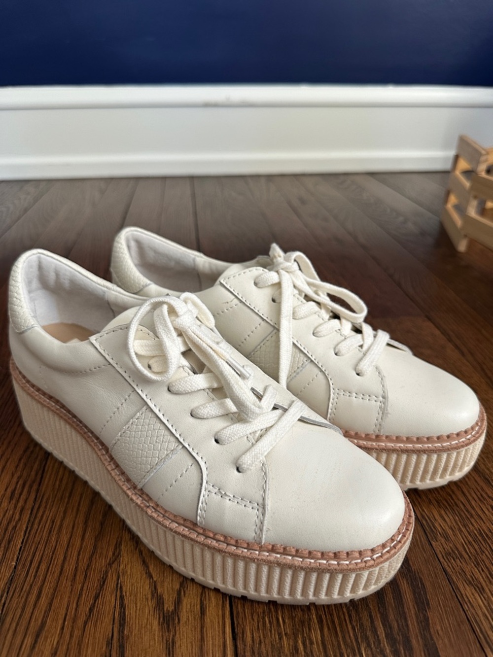 Never Worn - Dolce Vita Cream Platform Lace-Up Sneakers